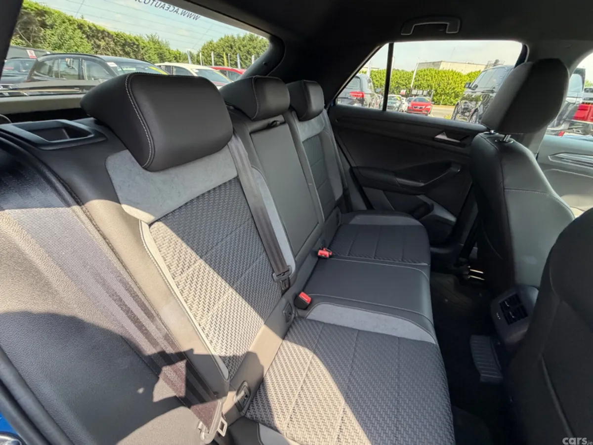 Volkswagen T-Roc SUV, Diesel, 2021, Blue