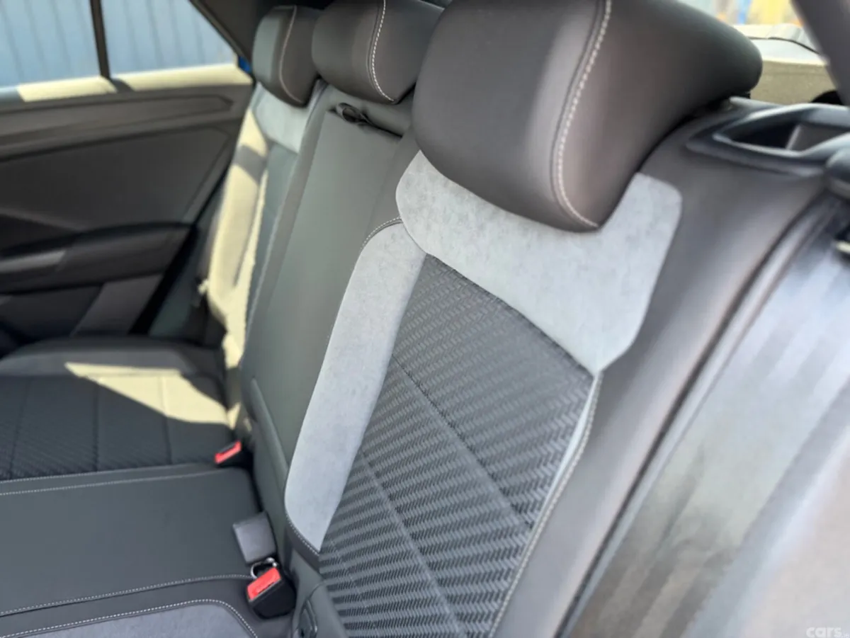 Volkswagen T-Roc SUV, Diesel, 2021, Blue