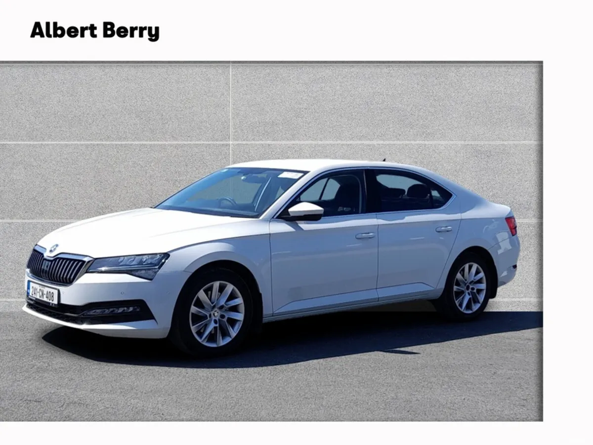 Skoda Superb Hatchback, Diesel, 2024, White
