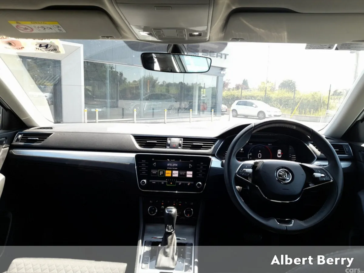 Skoda Superb Hatchback, Diesel, 2024, White