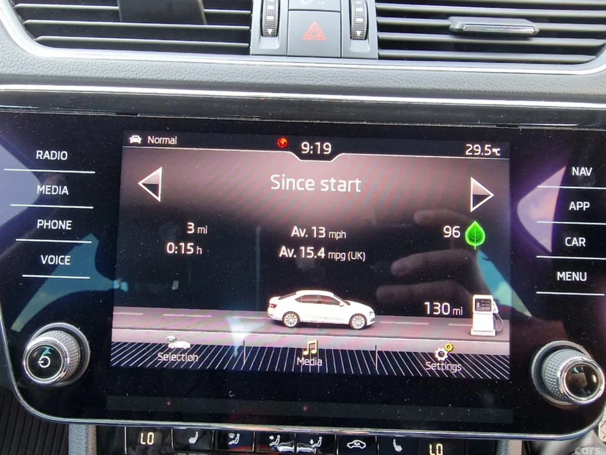 Skoda Superb Hatchback, Petrol, 2019, Grey