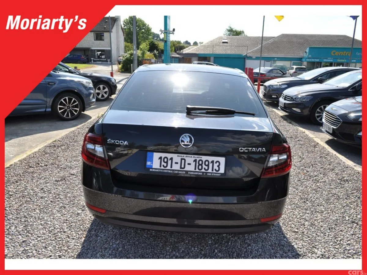 Skoda Octavia Hatchback, Diesel, 2019, Black
