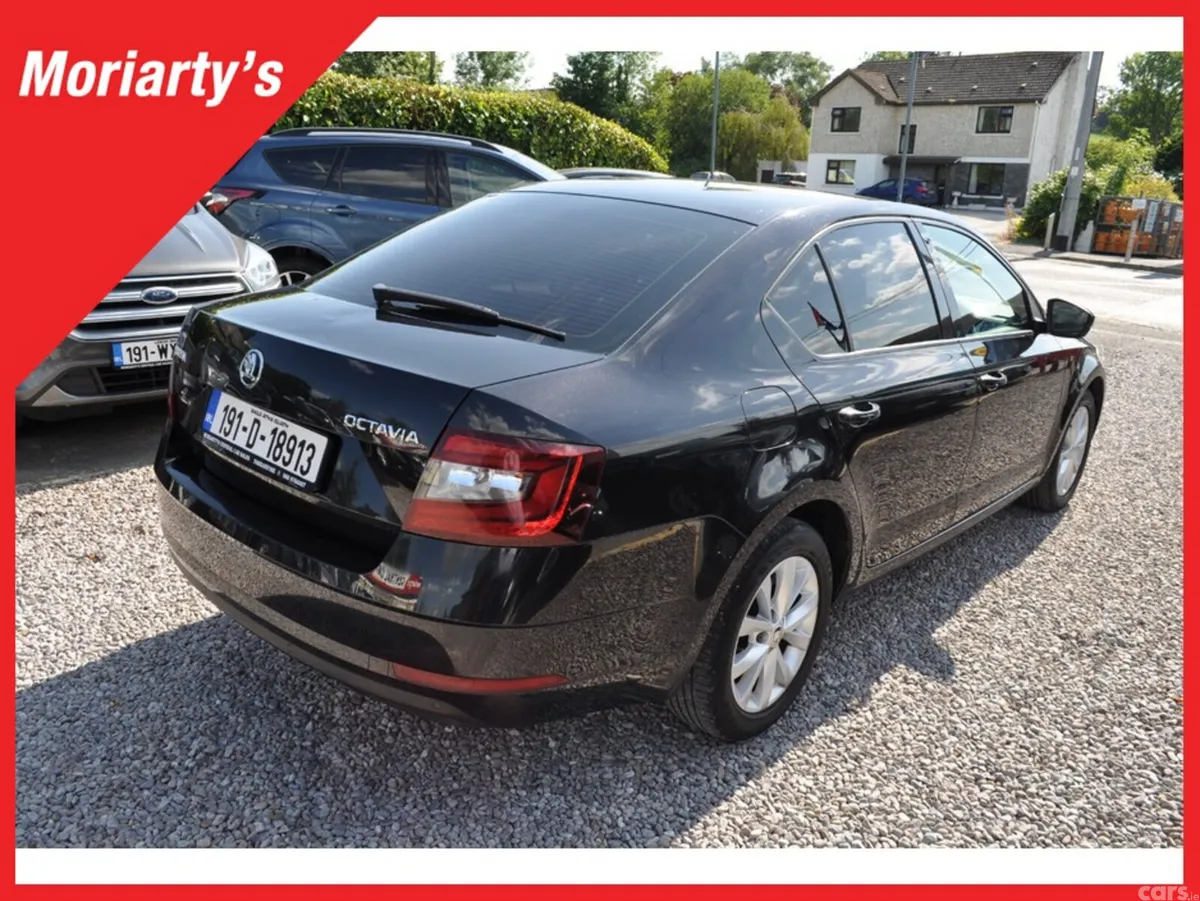 Skoda Octavia Hatchback, Diesel, 2019, Black