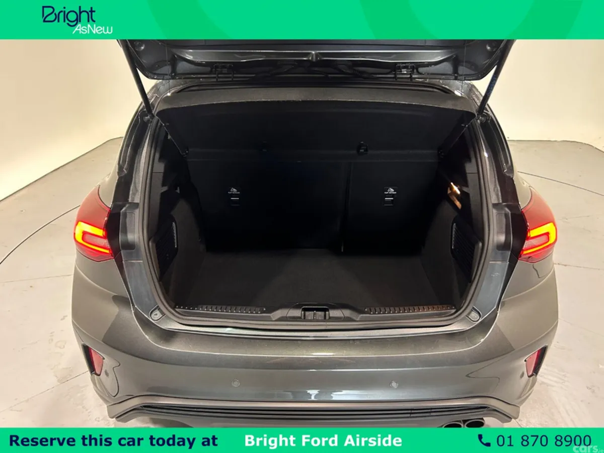 Ford Focus Hatchback, Petrol Hybrid, 2025, Grey