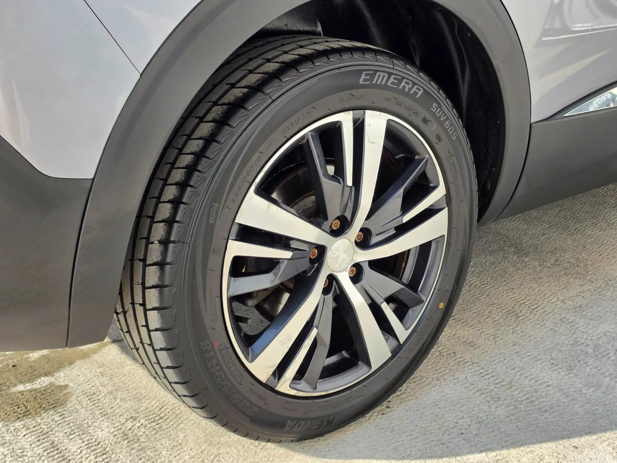 Peugeot 5008 MPV, Diesel, 2018, Grey