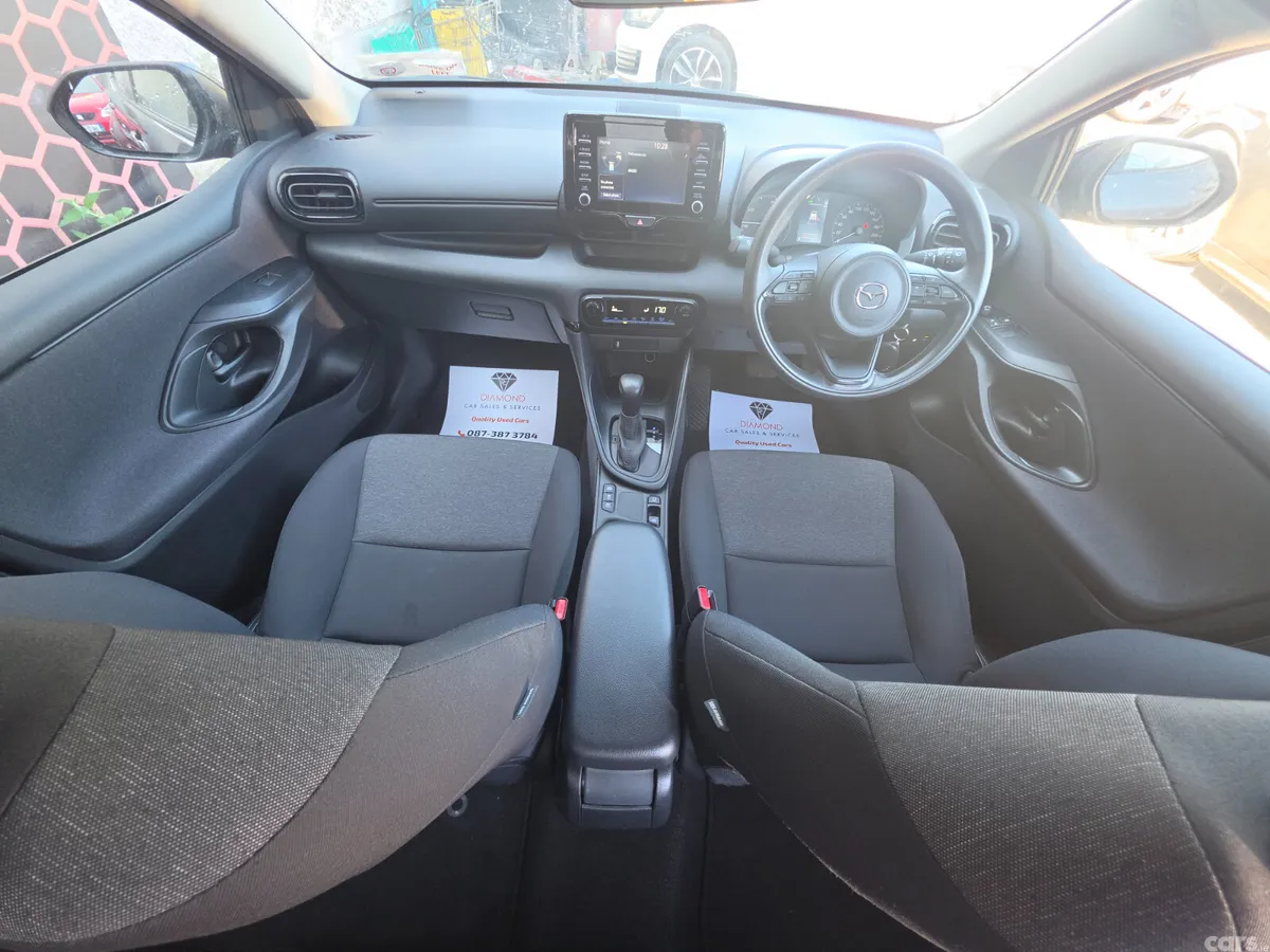 Toyota Yaris Hatchback, Petrol Hybrid, 2024, Grey