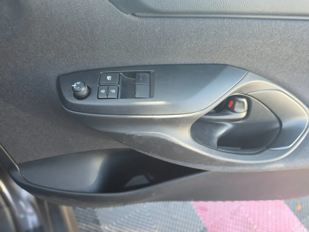 Toyota Yaris Hatchback, Petrol Hybrid, 2024, Grey