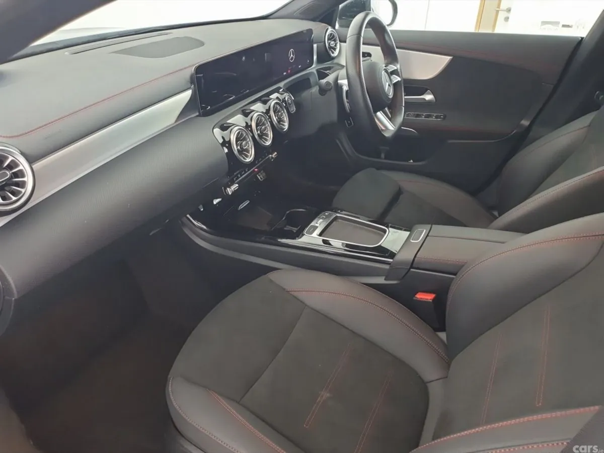 Mercedes-Benz CLA Estate, Petrol Plug-in Hybrid, 2025, Black
