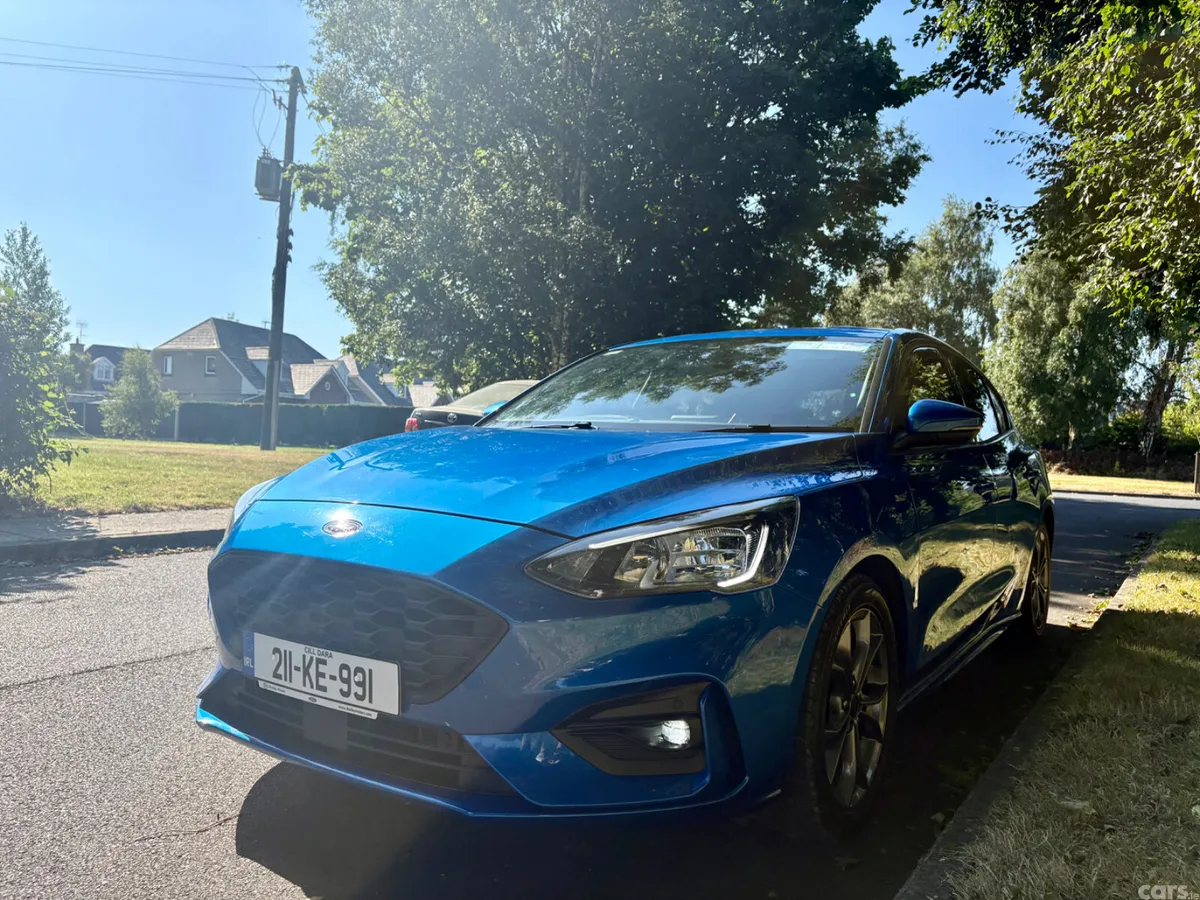 Ford Focus Hatchback, Diesel, 2021, Blue