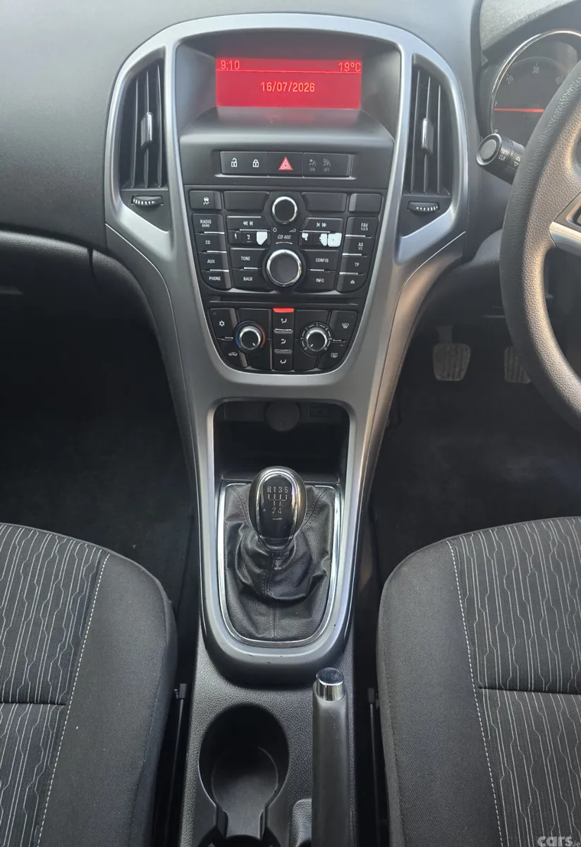 Opel Astra Hatchback, Diesel, 2014, Silver