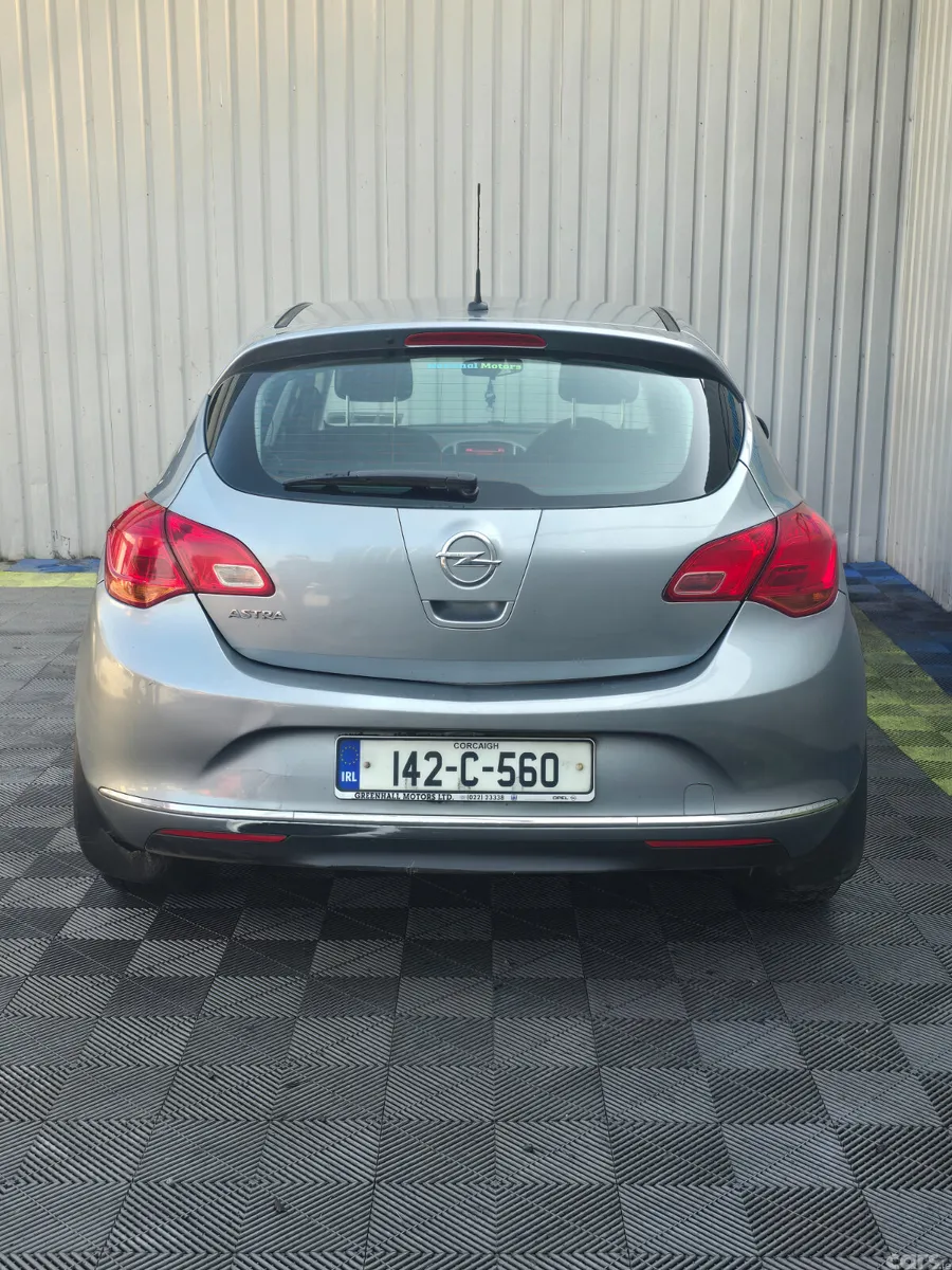 Opel Astra Hatchback, Diesel, 2014, Silver