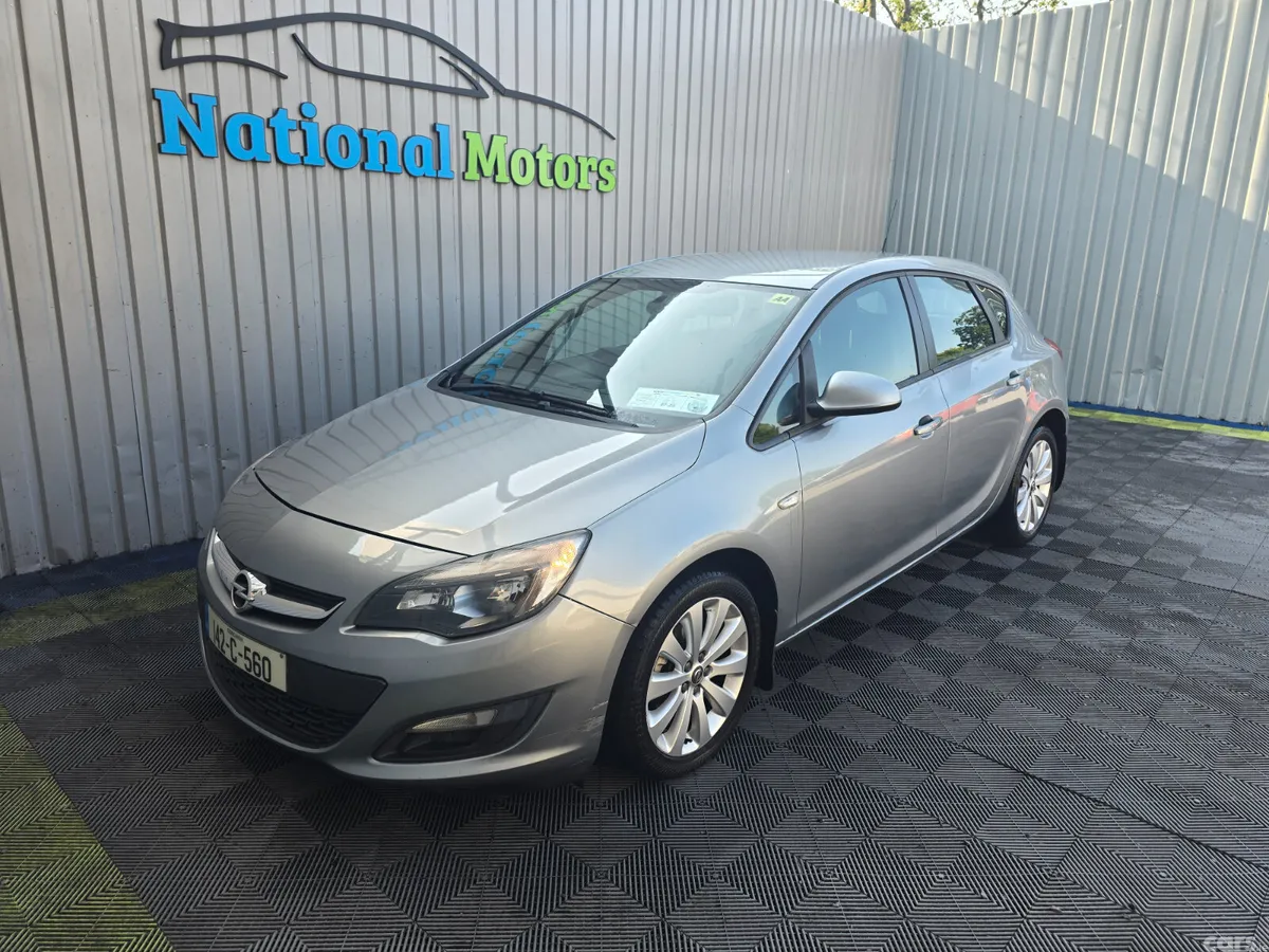 Opel Astra Hatchback, Diesel, 2014, Silver