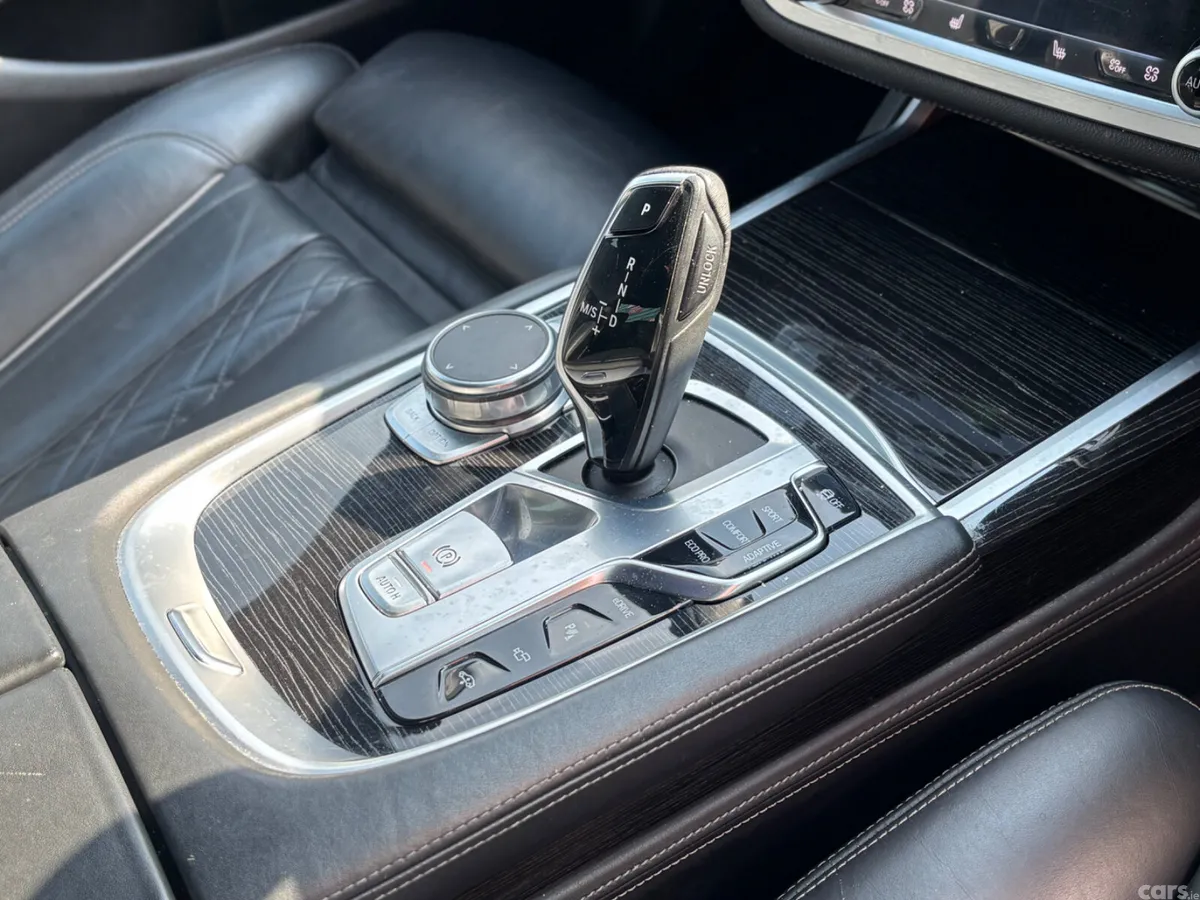 BMW 7-Series Saloon, Petrol Plug-in Hybrid, 2017, Black