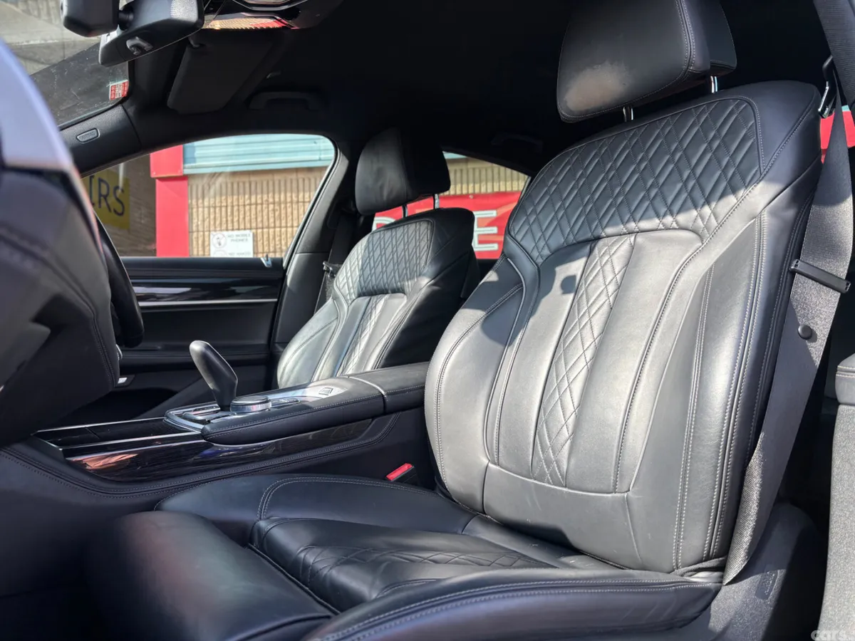 BMW 7-Series Saloon, Petrol Plug-in Hybrid, 2017, Black