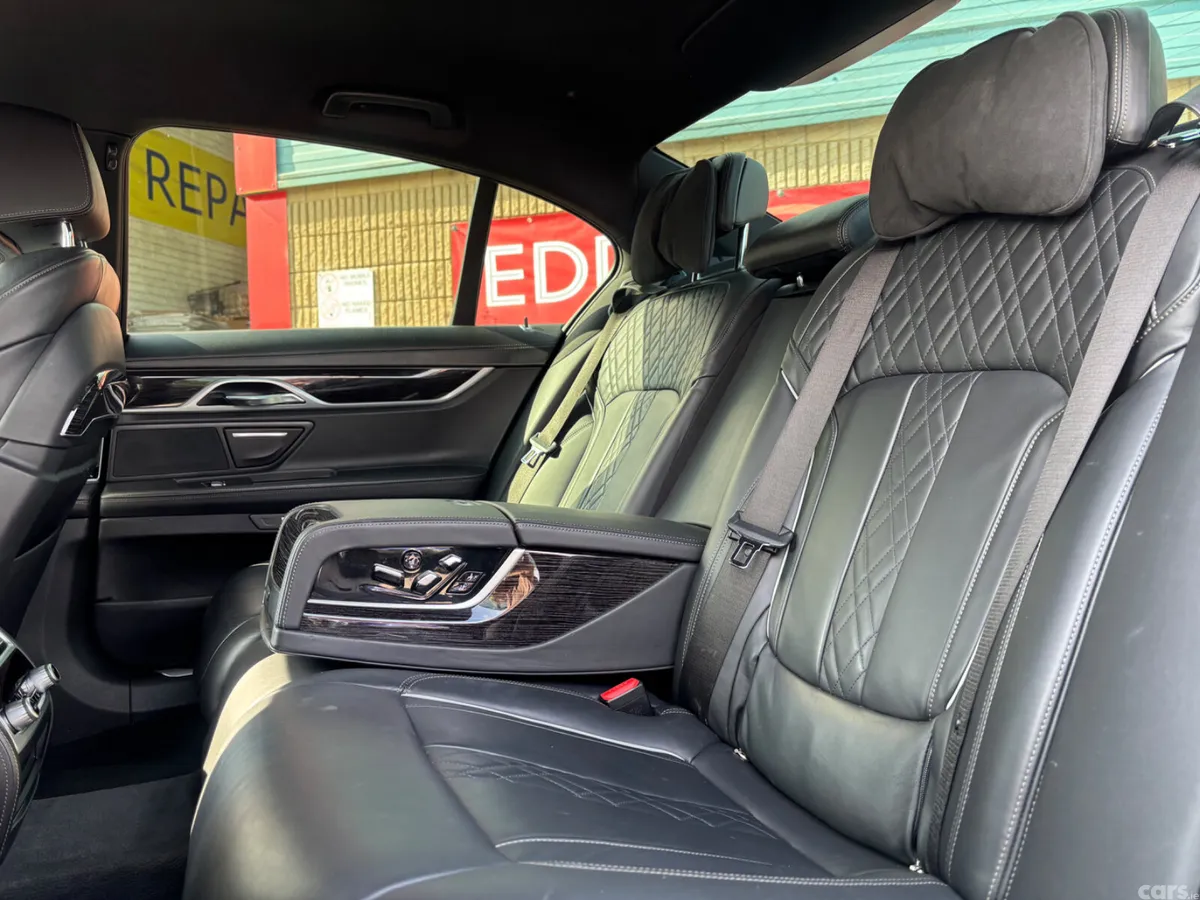 BMW 7-Series Saloon, Petrol Plug-in Hybrid, 2017, Black