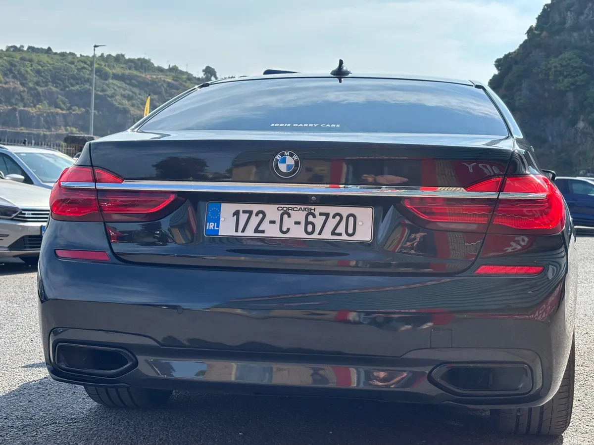 BMW 7-Series Saloon, Petrol Plug-in Hybrid, 2017, Black