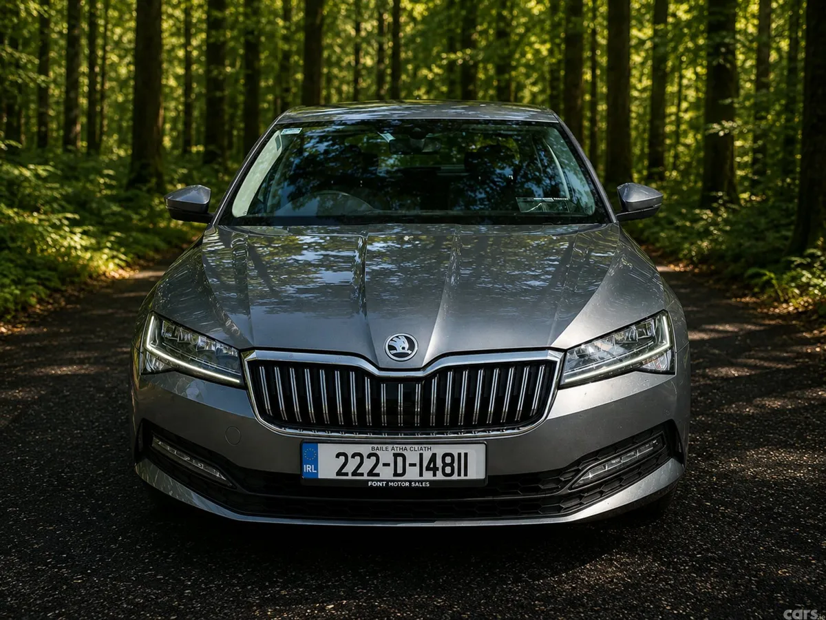 Skoda Superb Saloon, Diesel, 2022, Grey