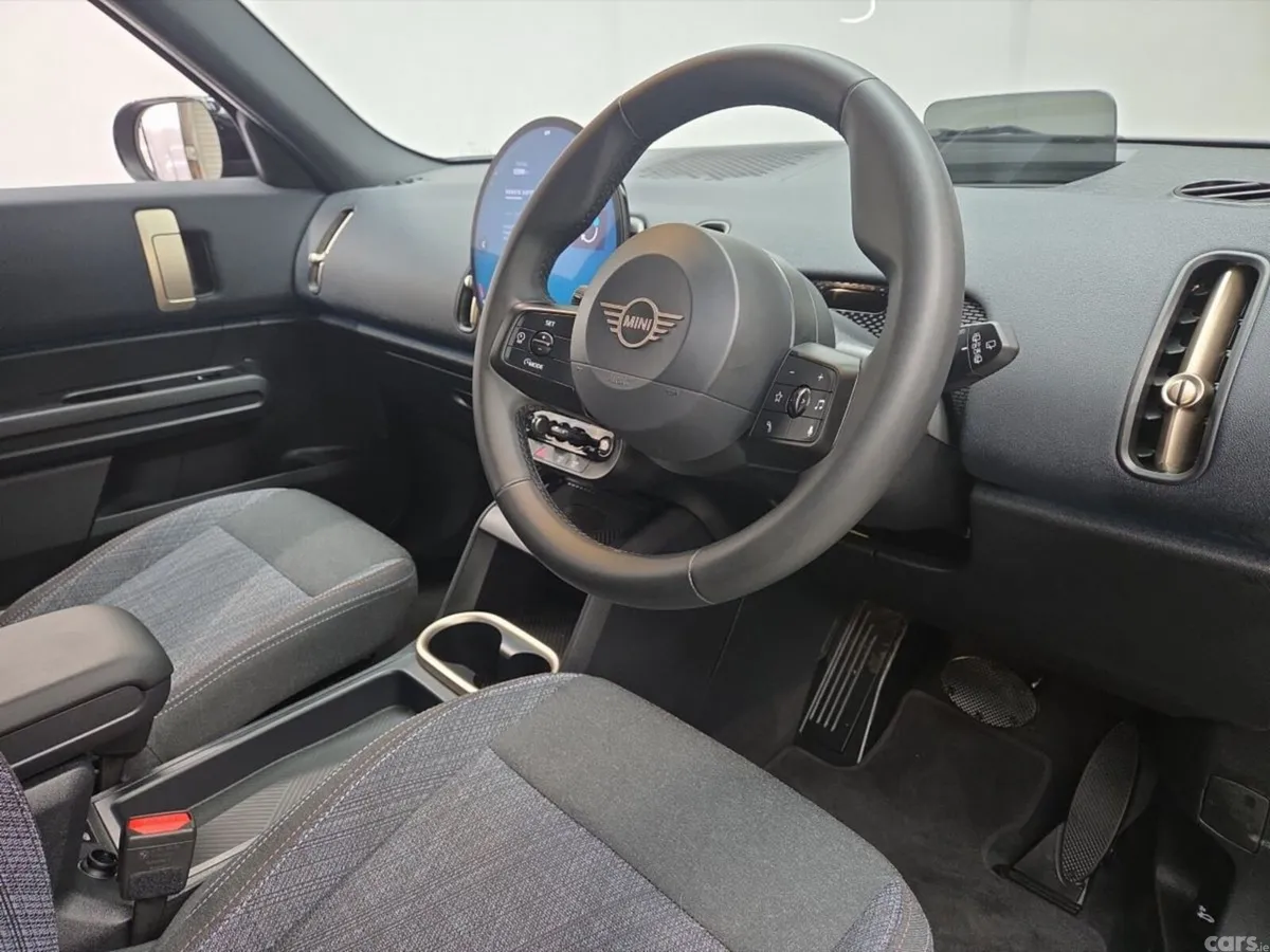 Mini Countryman SUV, Electric, 2026, Black