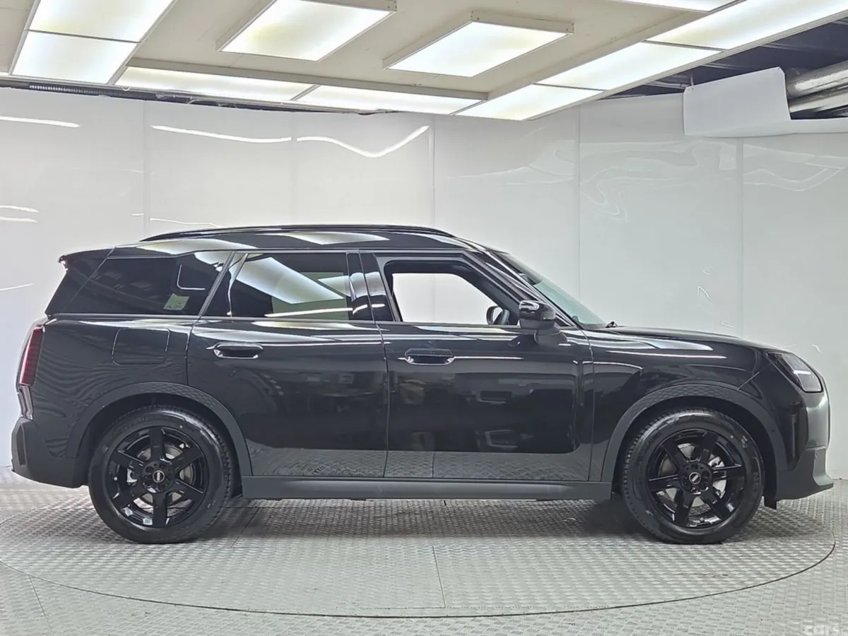 Mini Countryman SUV, Electric, 2026, Black