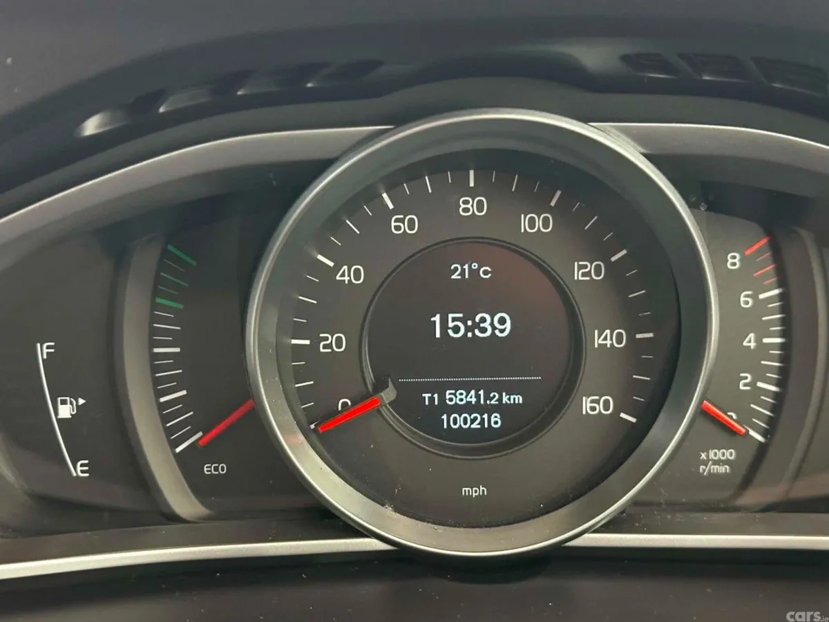 Volvo V40 Hatchback, Petrol, 2017, Blue