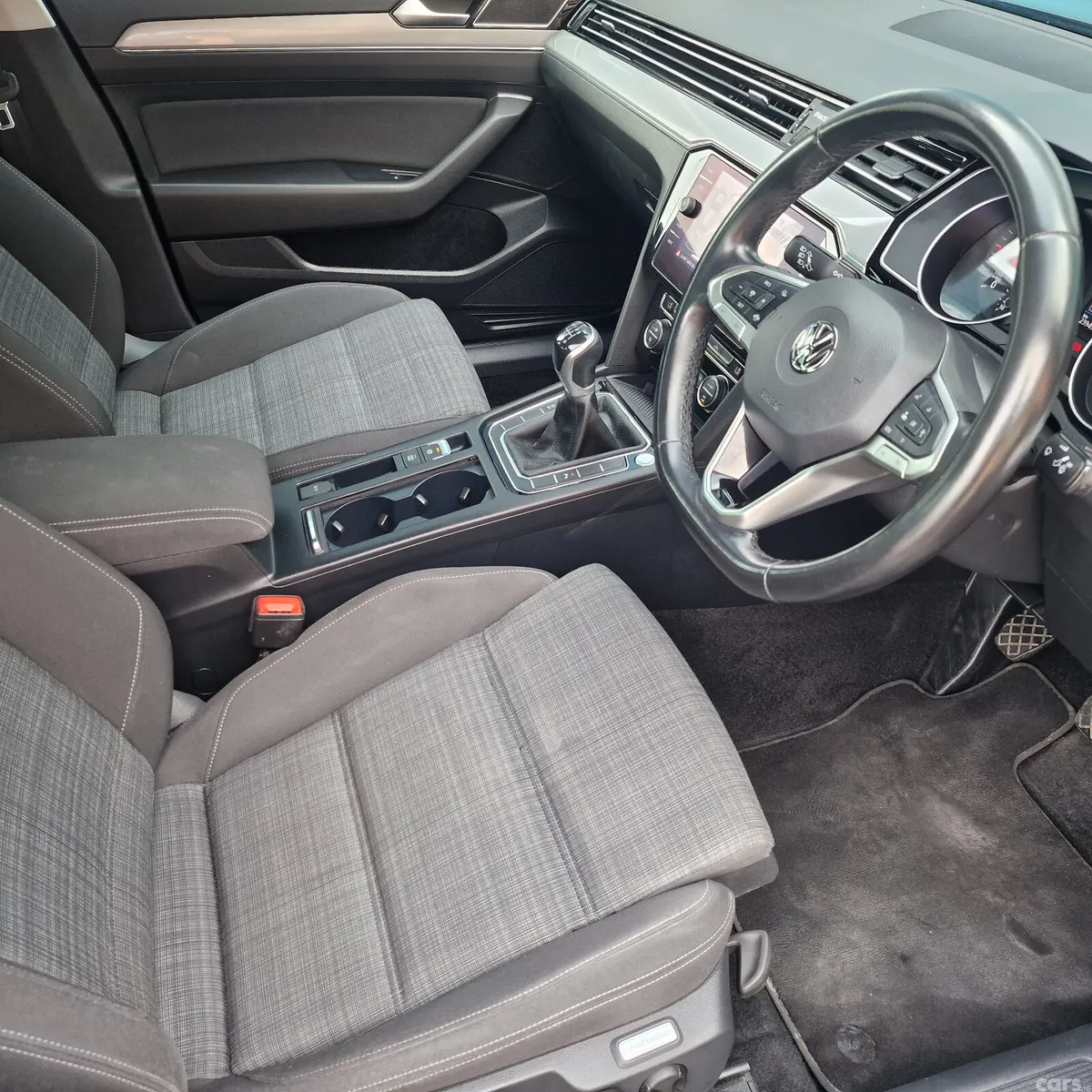 Volkswagen Passat Saloon, Diesel, 2020, Black