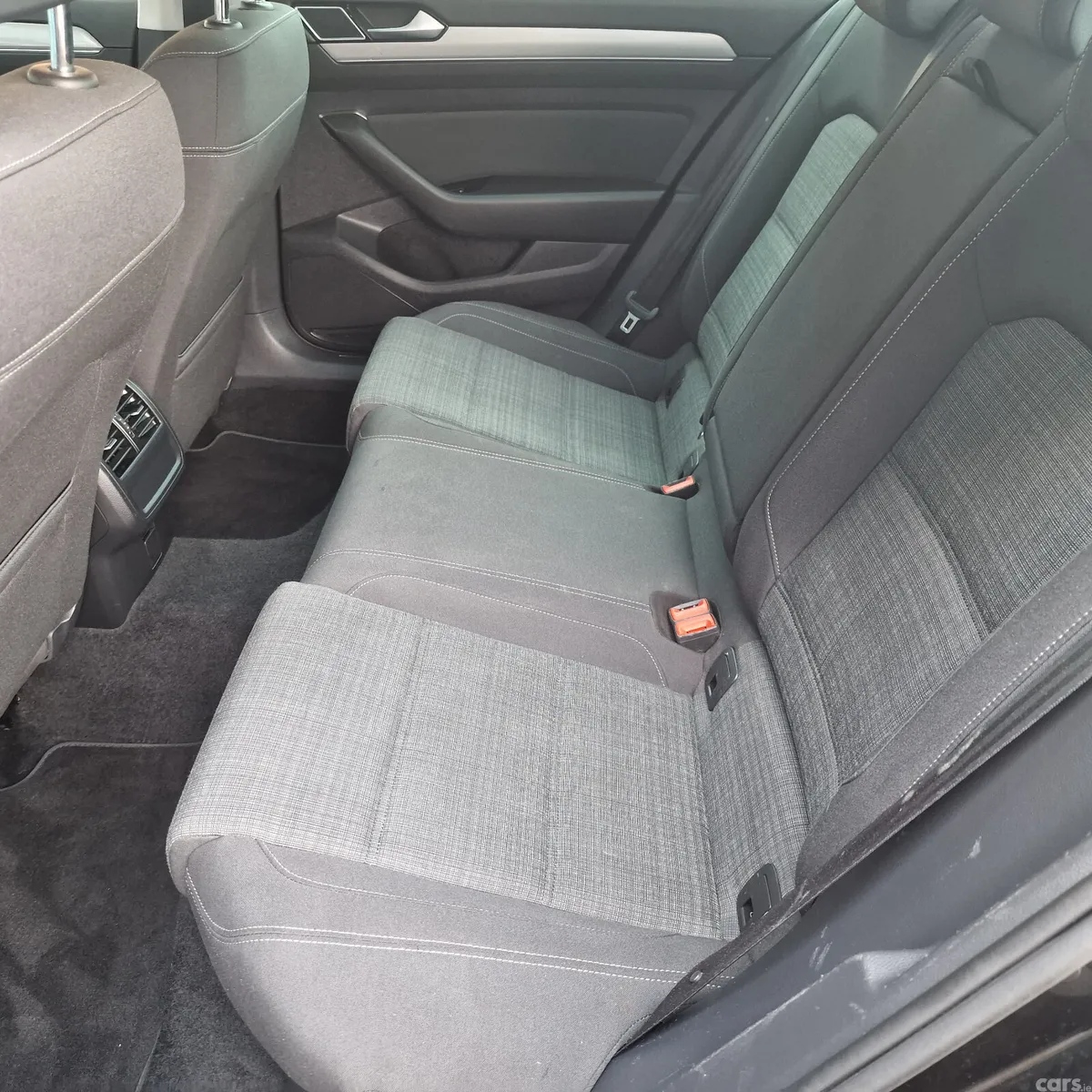 Volkswagen Passat Saloon, Diesel, 2020, Black