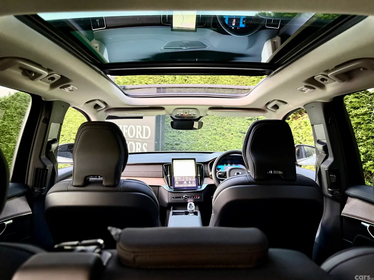 Volvo XC90 SUV, Petrol Plug-in Hybrid, 2025, White