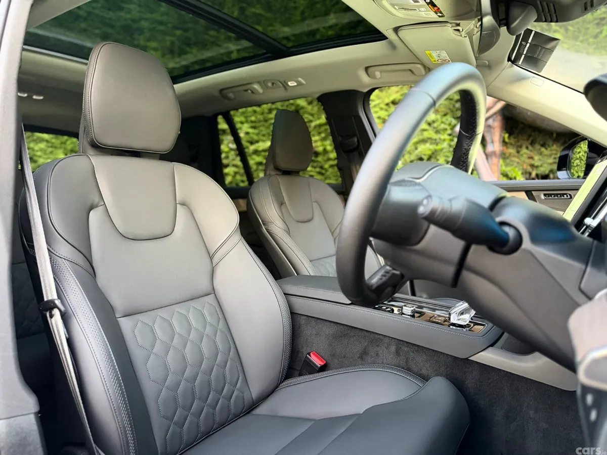 Volvo XC90 SUV, Petrol Plug-in Hybrid, 2025, White