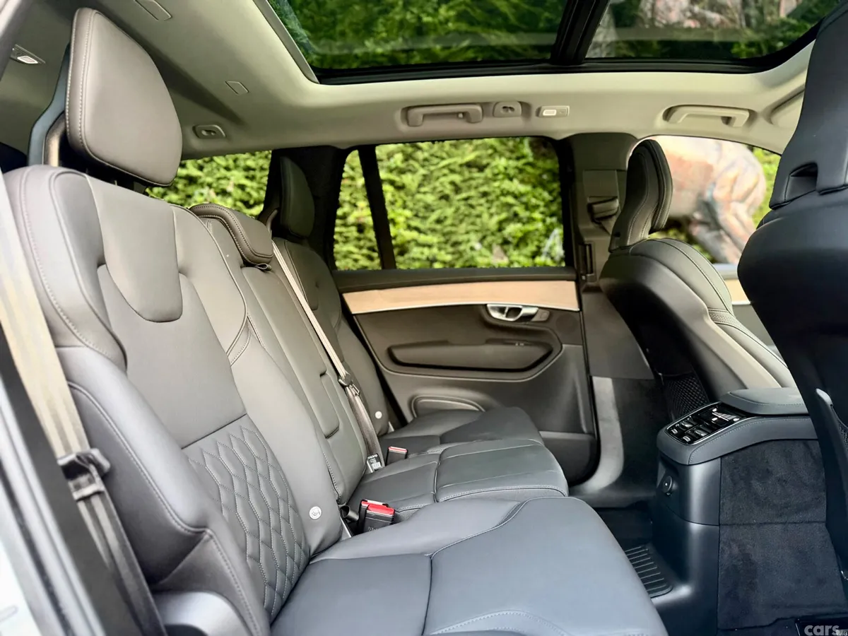 Volvo XC90 SUV, Petrol Plug-in Hybrid, 2025, White