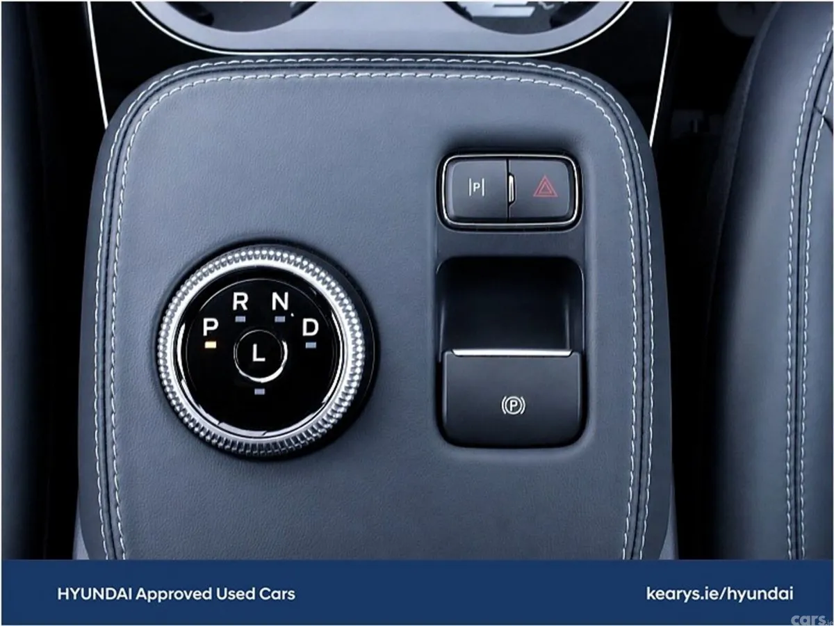 Ford Mustang Mach-E Hatchback, Electric, 2023, White