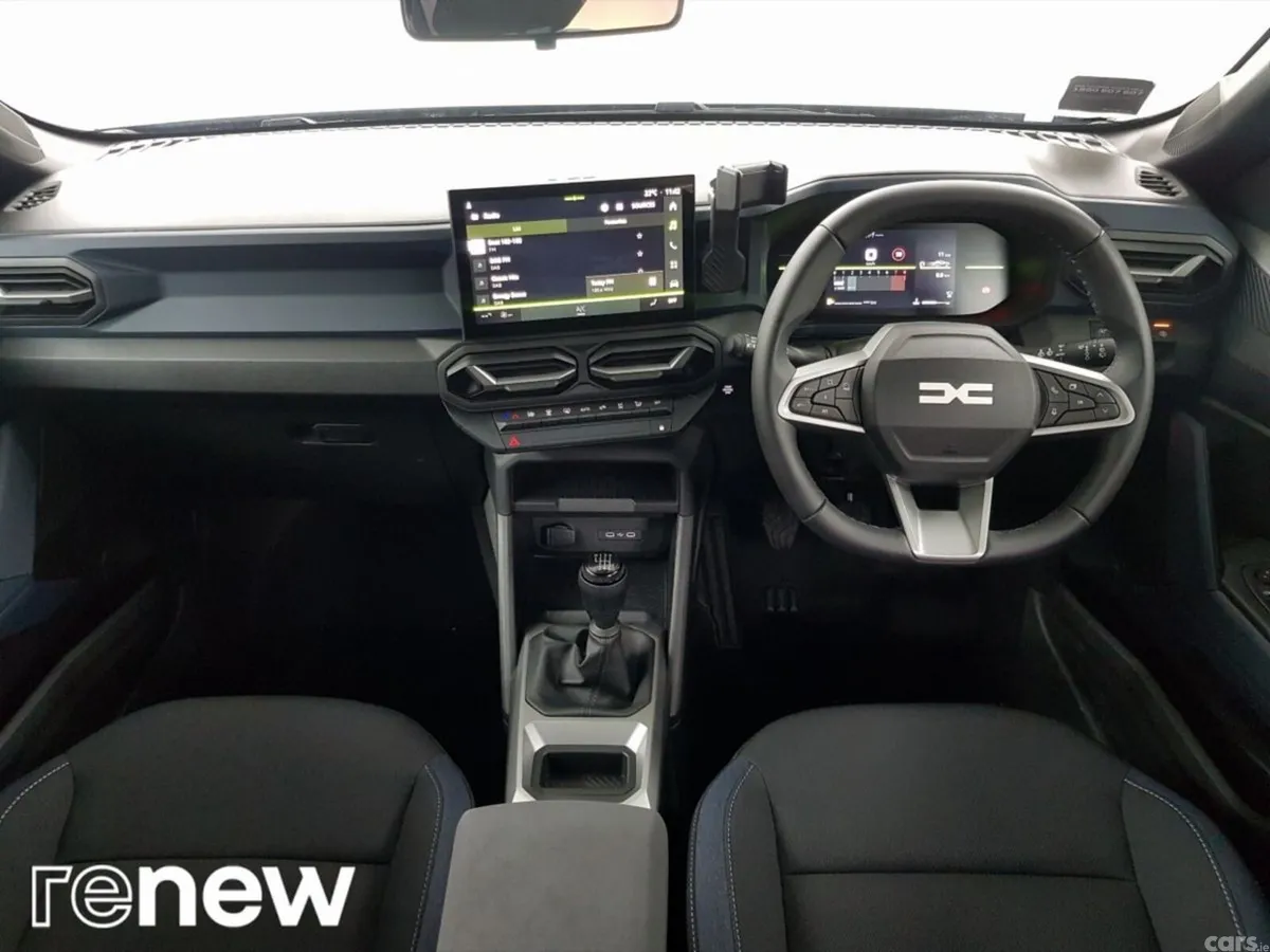 Dacia Duster SUV, Petrol Hybrid, 2026, Grey