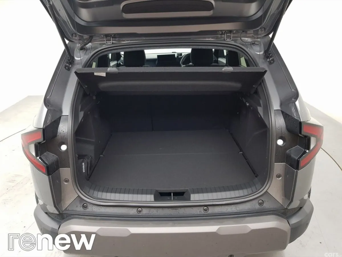 Dacia Duster SUV, Petrol Hybrid, 2026, Grey