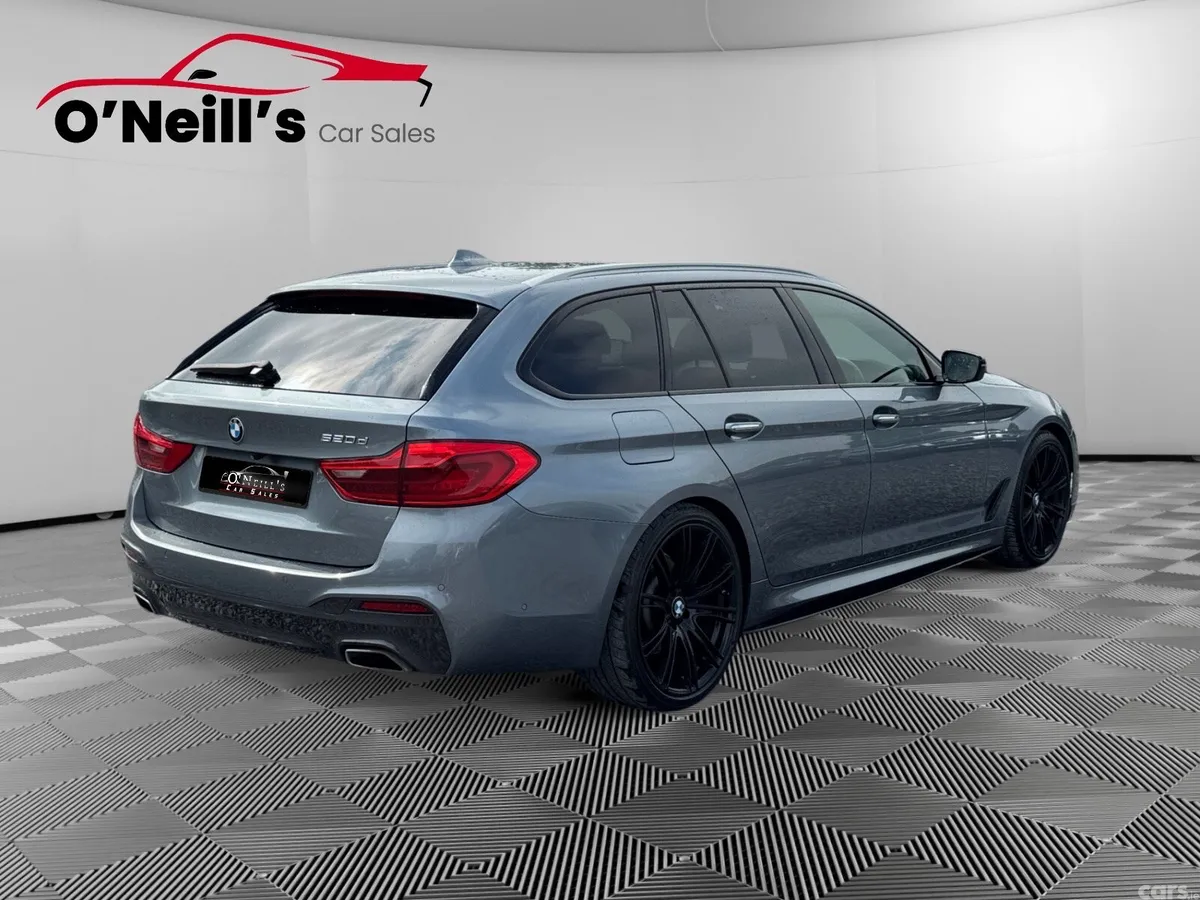 BMW 5-Series Estate, Diesel, 2018, Blue