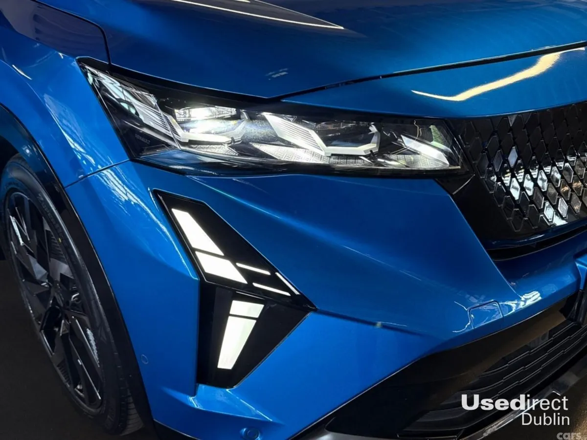 Renault Rafale Hatchback, Petrol Hybrid, 2024, Blue