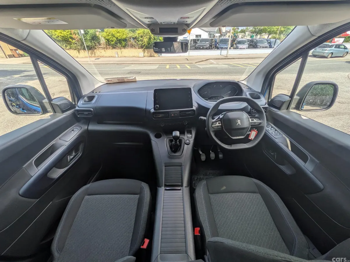 Peugeot Rifter MPV, Diesel, 2024, Blue