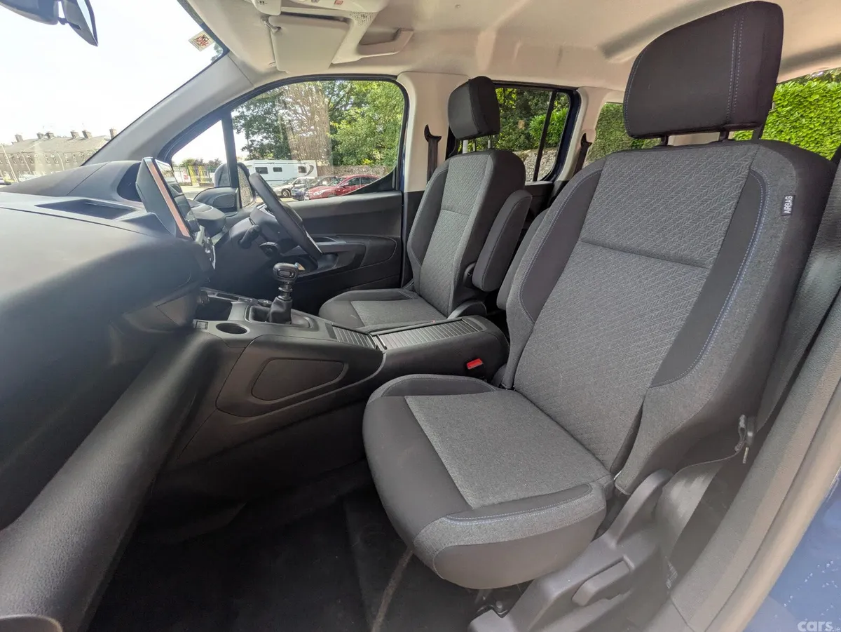 Peugeot Rifter MPV, Diesel, 2024, Blue