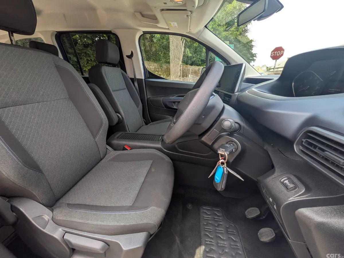 Peugeot Rifter MPV, Diesel, 2024, Blue