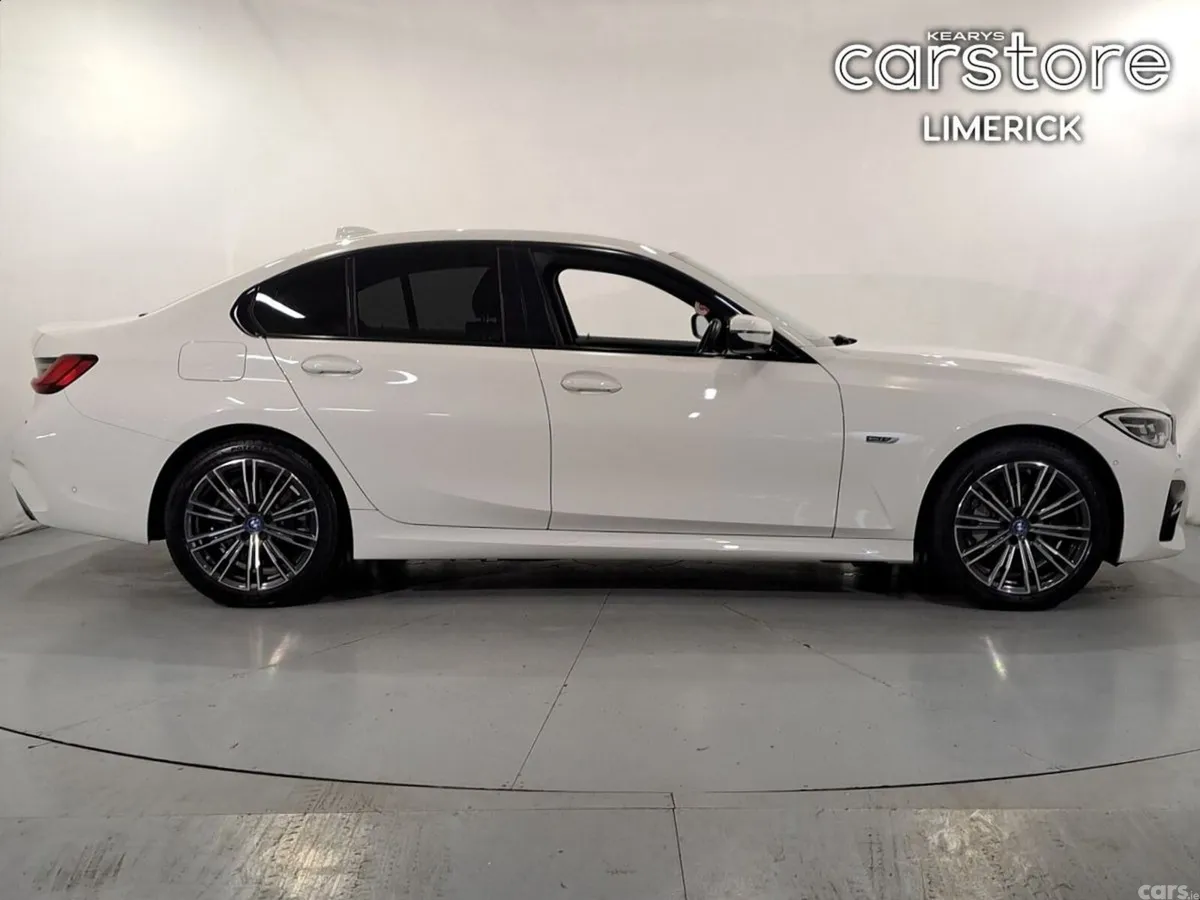 BMW 3-Series Saloon, Petrol Plug-in Hybrid, 2021, White