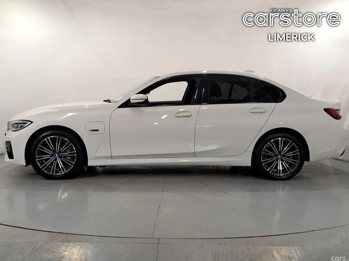 BMW 3-Series Saloon, Petrol Plug-in Hybrid, 2021, White
