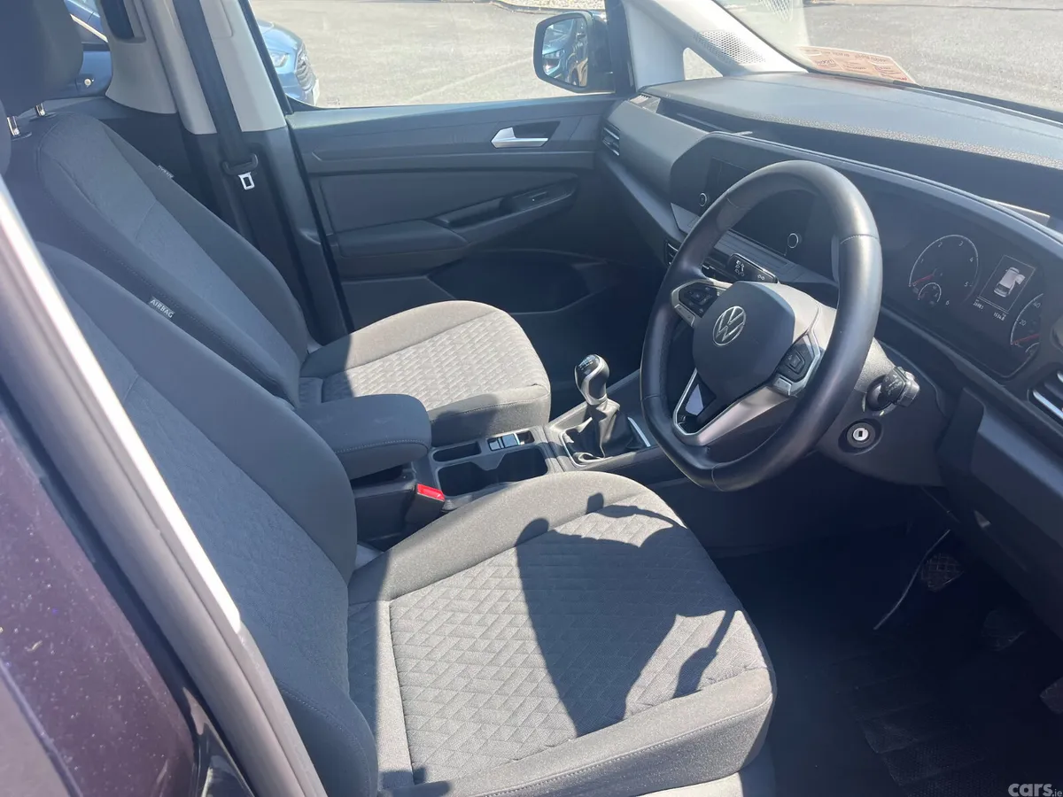 Volkswagen Caddy Maxi Life MPV, Diesel, 2024, Blue