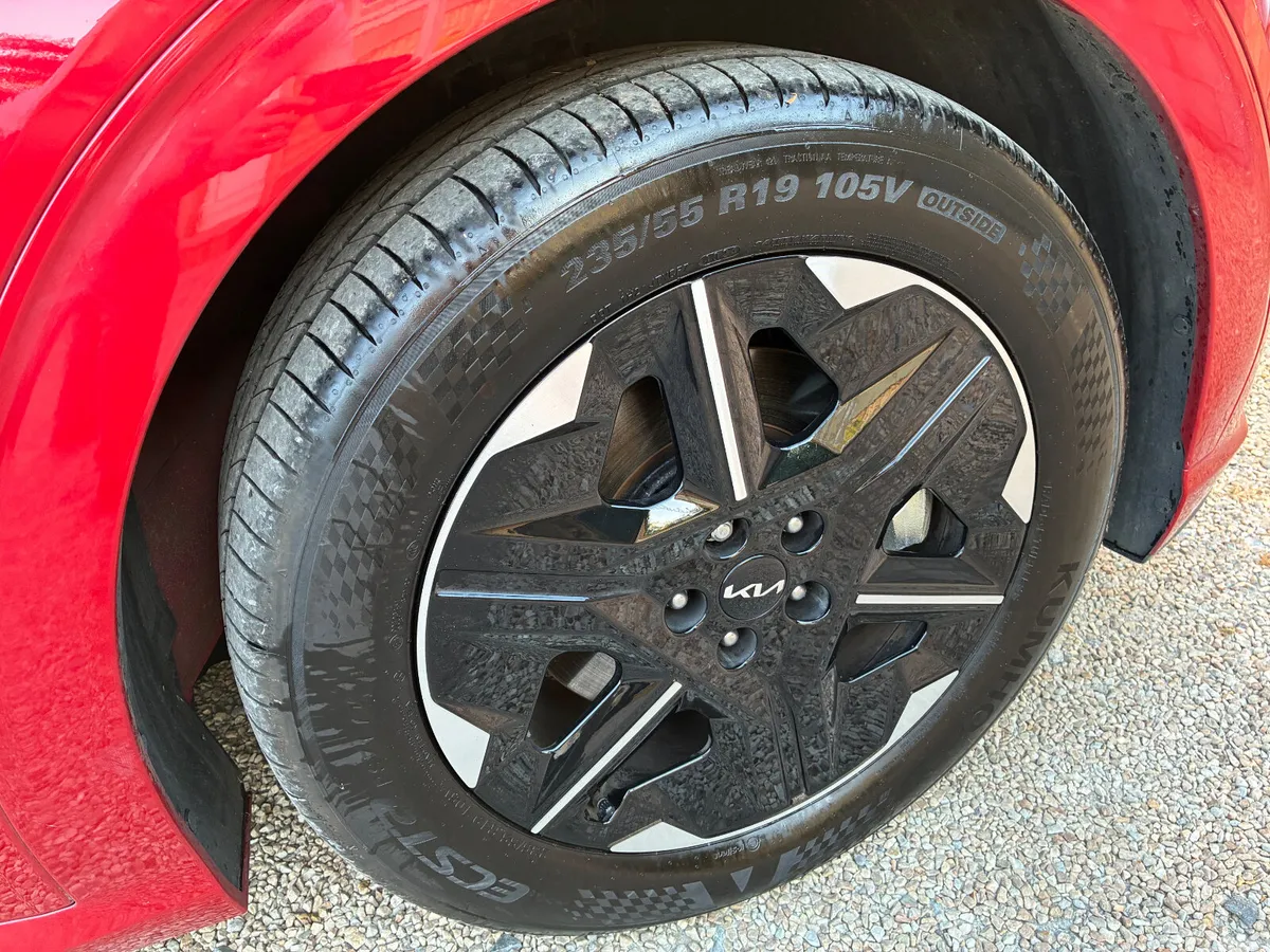 Kia EV6 Hatchback, Electric, 2025, Red