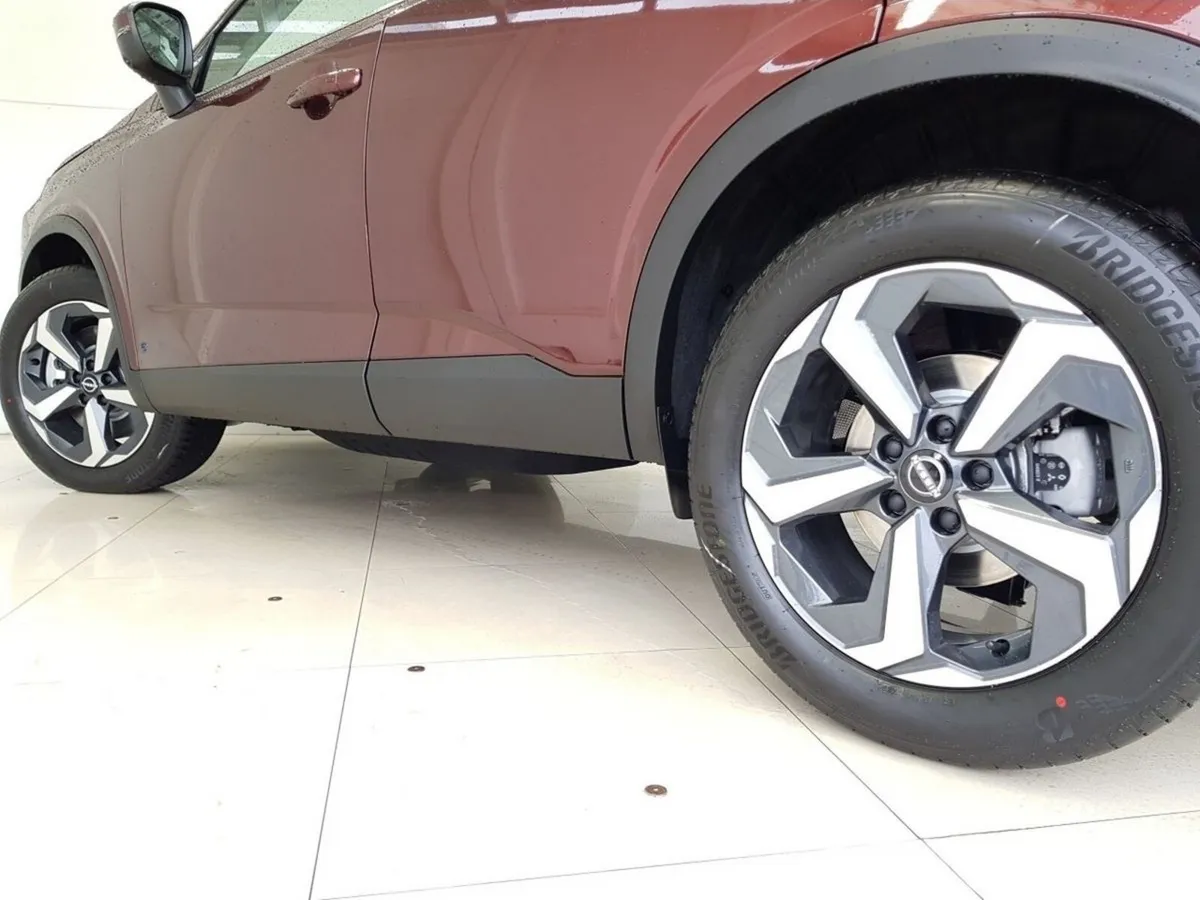 Nissan Qashqai SUV, Petrol, 2025, Red