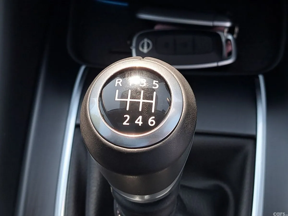 Nissan Qashqai SUV, Petrol, 2025, Red