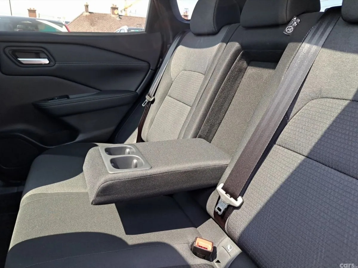 Nissan Qashqai SUV, Petrol, 2025, Red