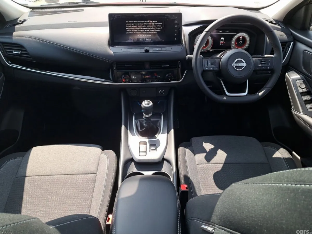 Nissan Qashqai SUV, Petrol, 2025, Red