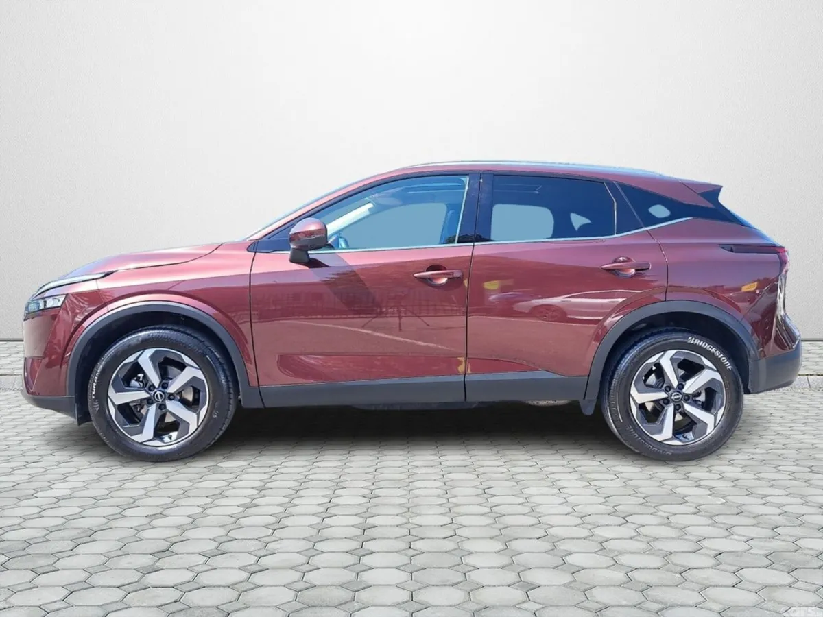 Nissan Qashqai SUV, Petrol, 2025, Red