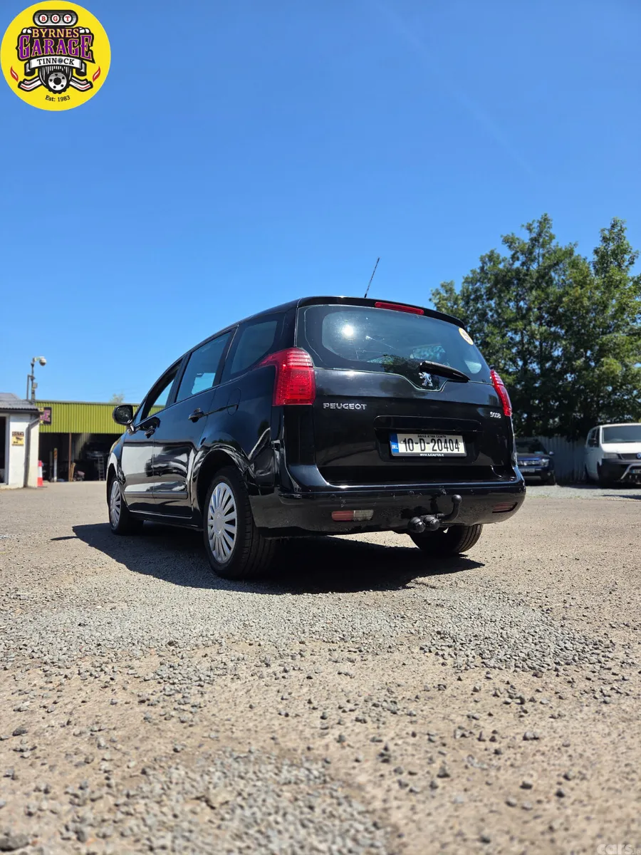 Peugeot 5008 MPV, Diesel, 2010, Black