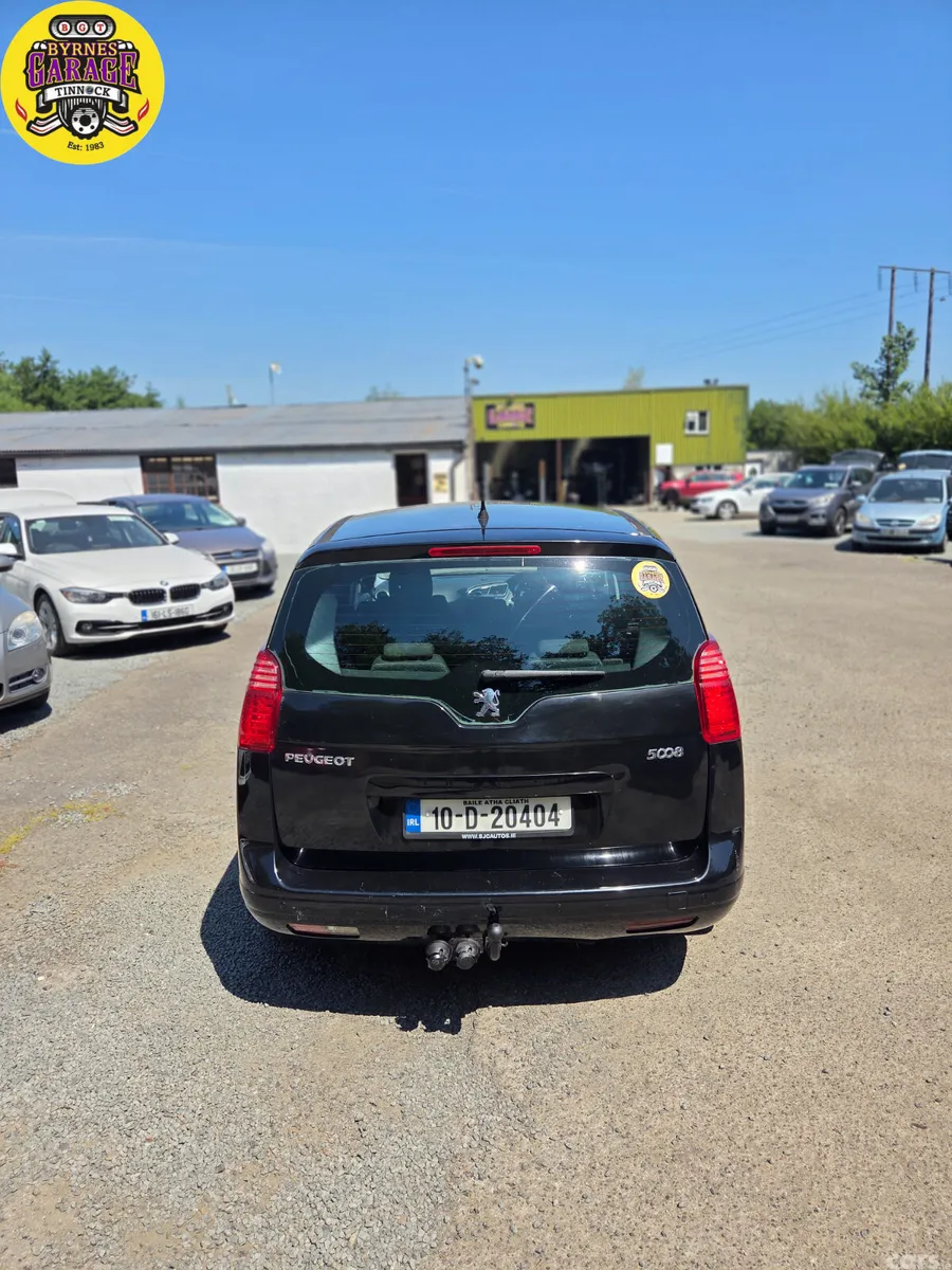 Peugeot 5008 MPV, Diesel, 2010, Black