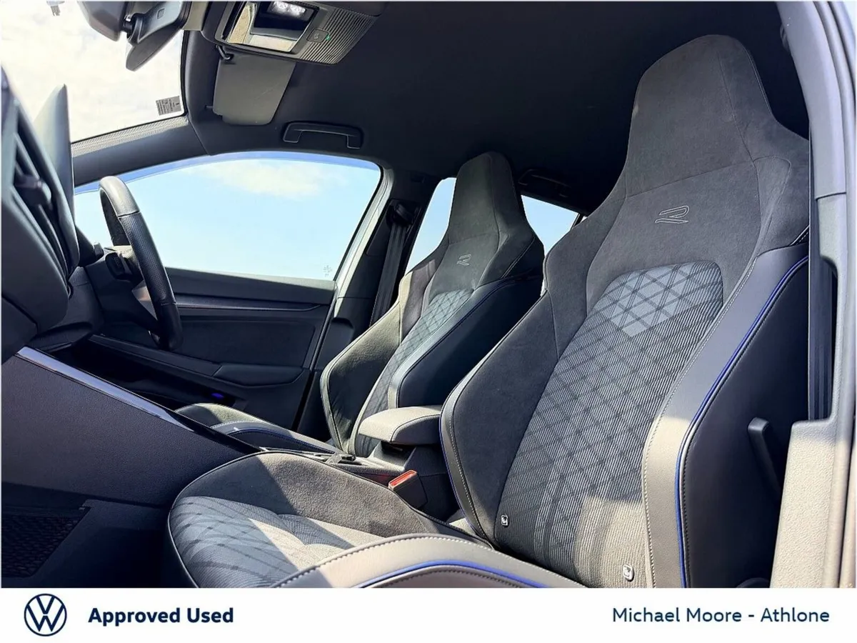 Volkswagen Golf Estate, Diesel, 2024, White