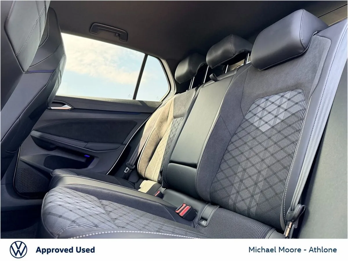 Volkswagen Golf Estate, Diesel, 2024, White